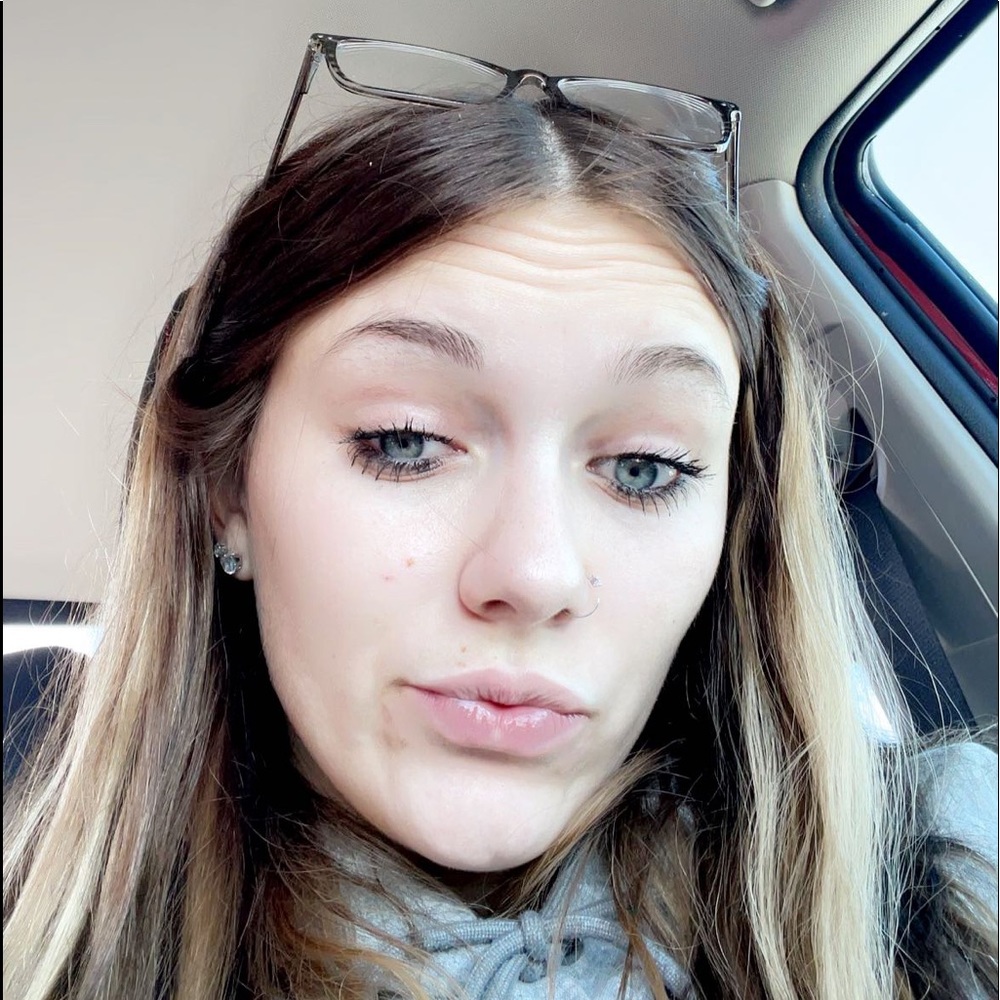 Meet your Posher, Reese